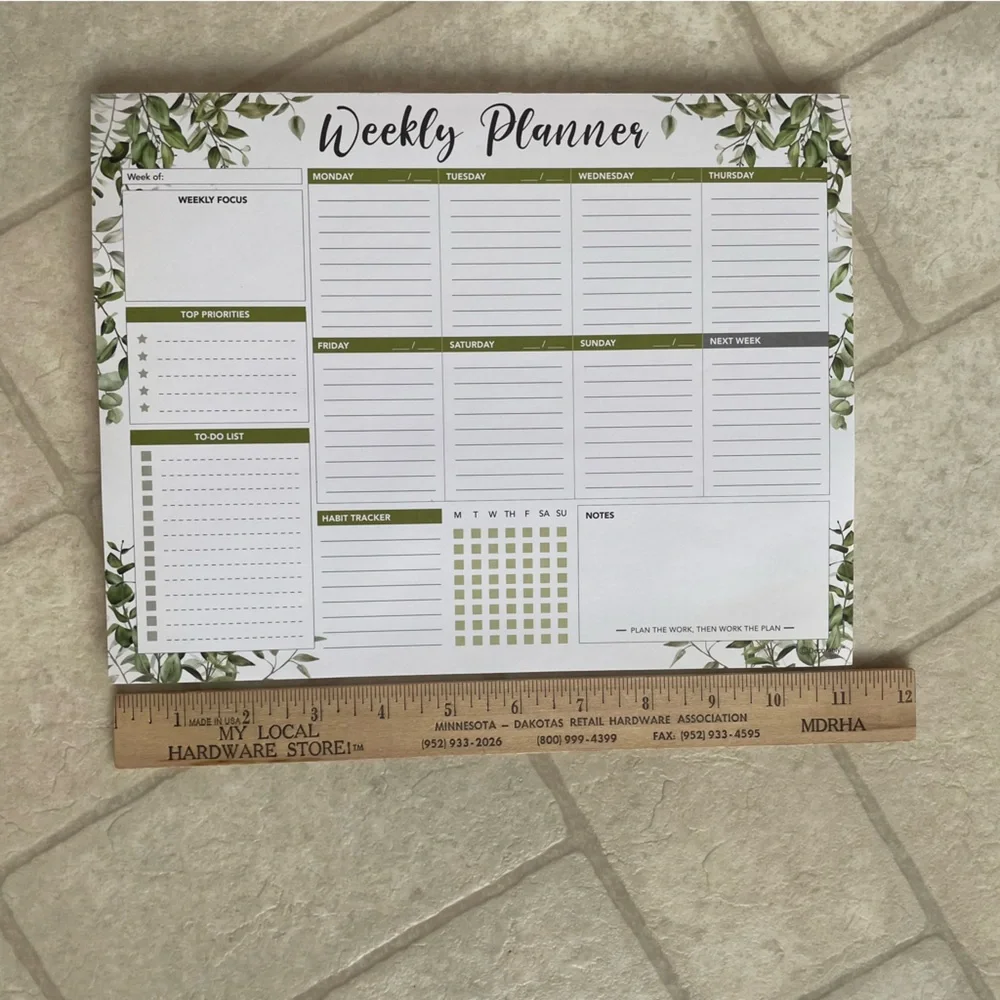 Weekly Planner with Green Leaf Design